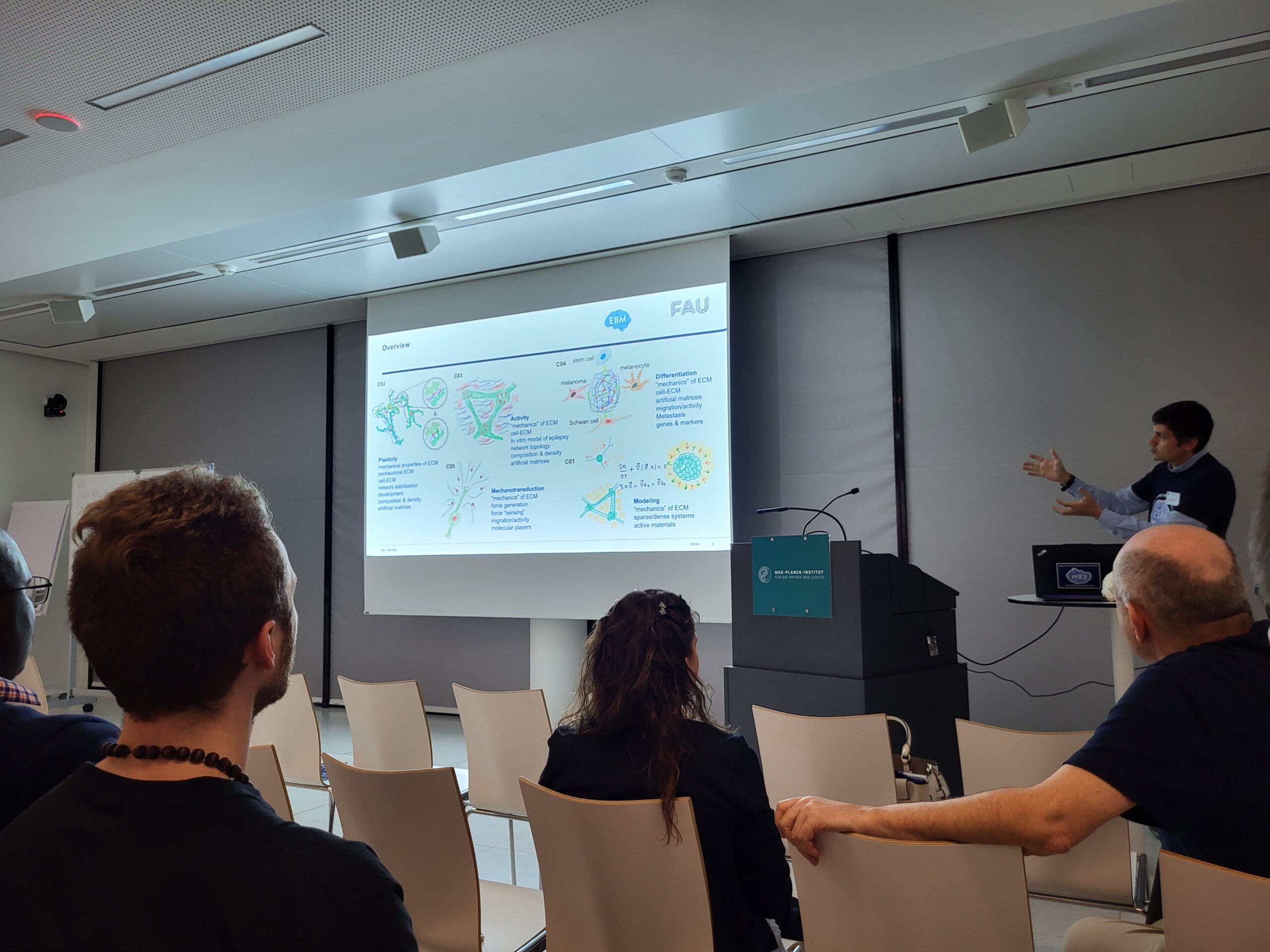 Cellular Mechanics: Vasily Zaburdaev presenting findings on neuronal plasticity. (Image: A. Dakkouri-Baldauf)