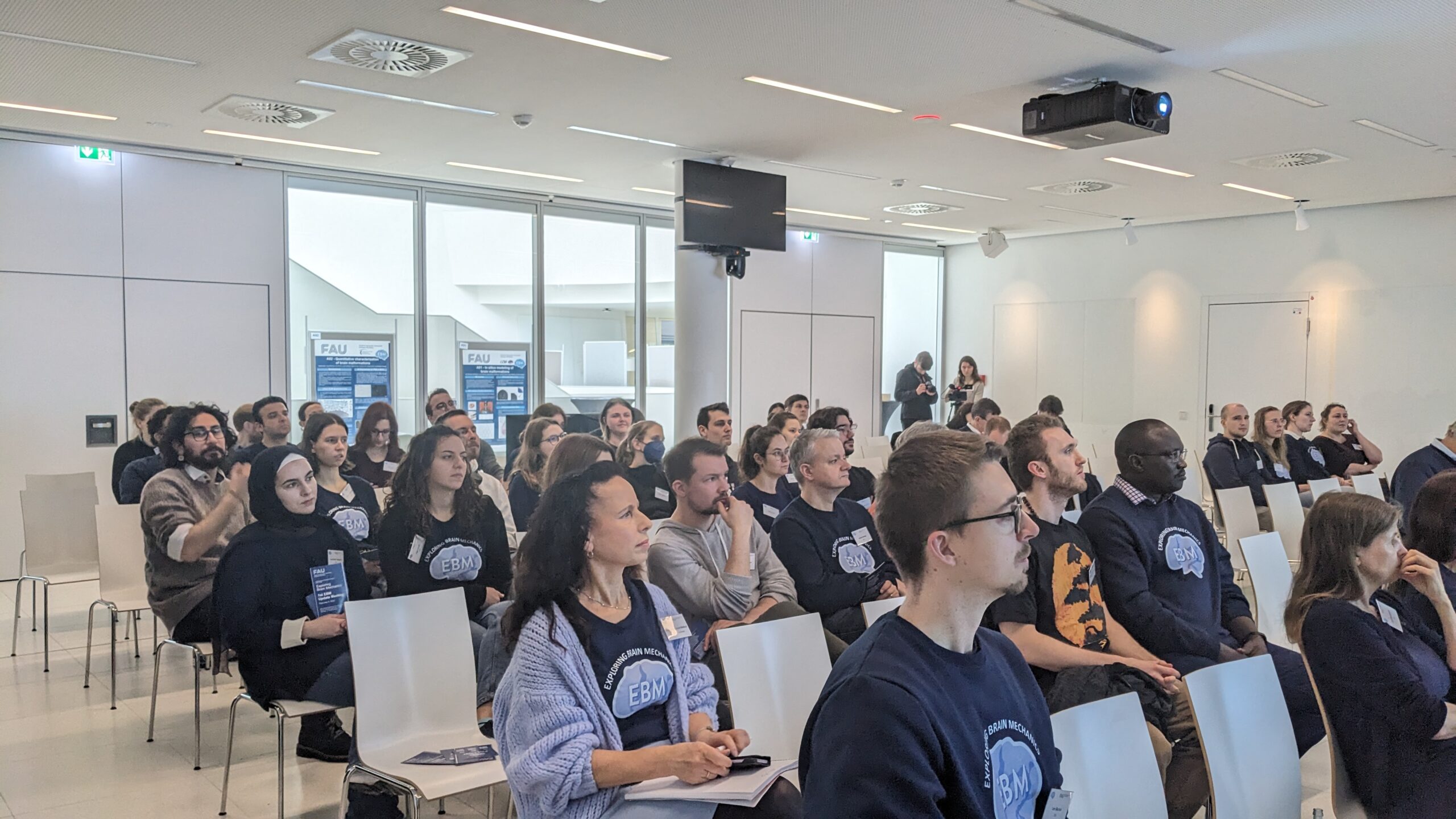 Engaged Audience: Interested attendees captivated during the presentations and discussions. (Image: S. Kuth)